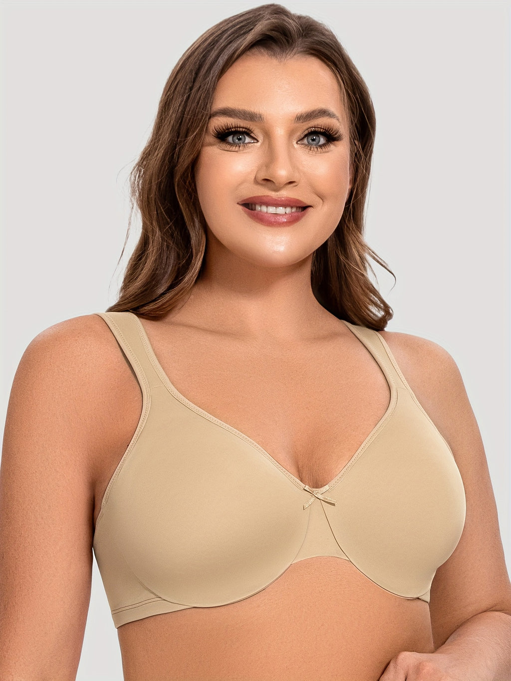 Soutien-gorge grande taille, bonnet moulé lisse ton sur ton