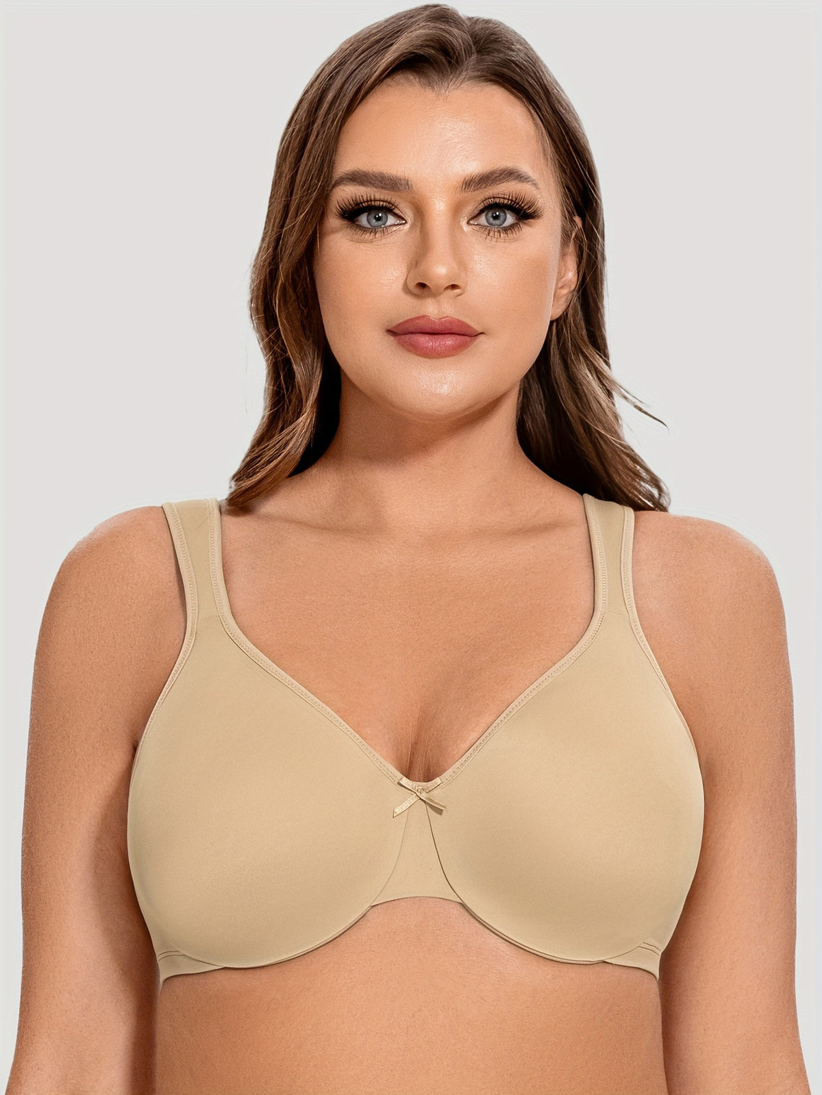 Soutien-gorge grande taille, bonnet moulé lisse ton sur ton