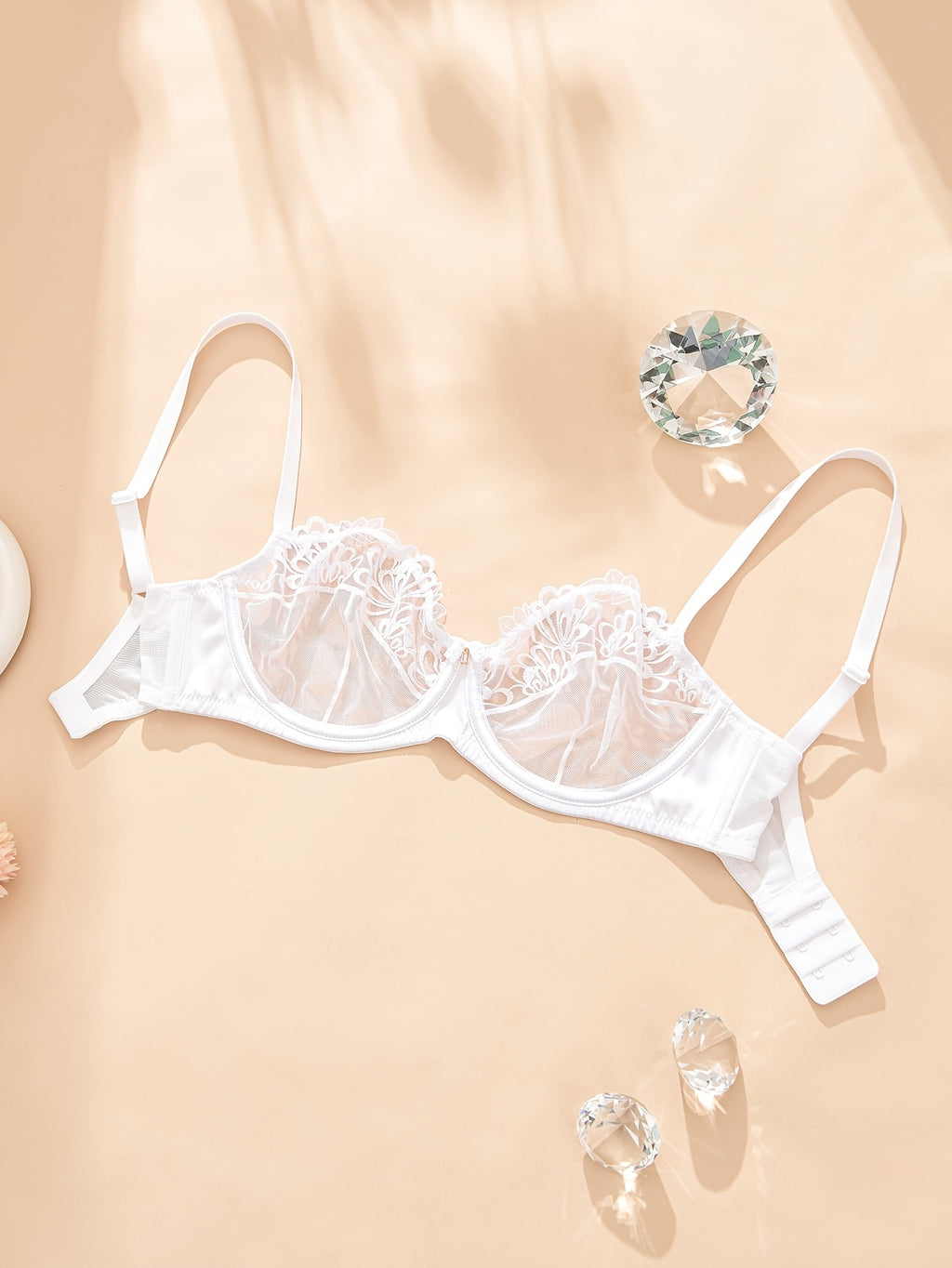 Soutien-gorge grande taille — Maille transparente brodée