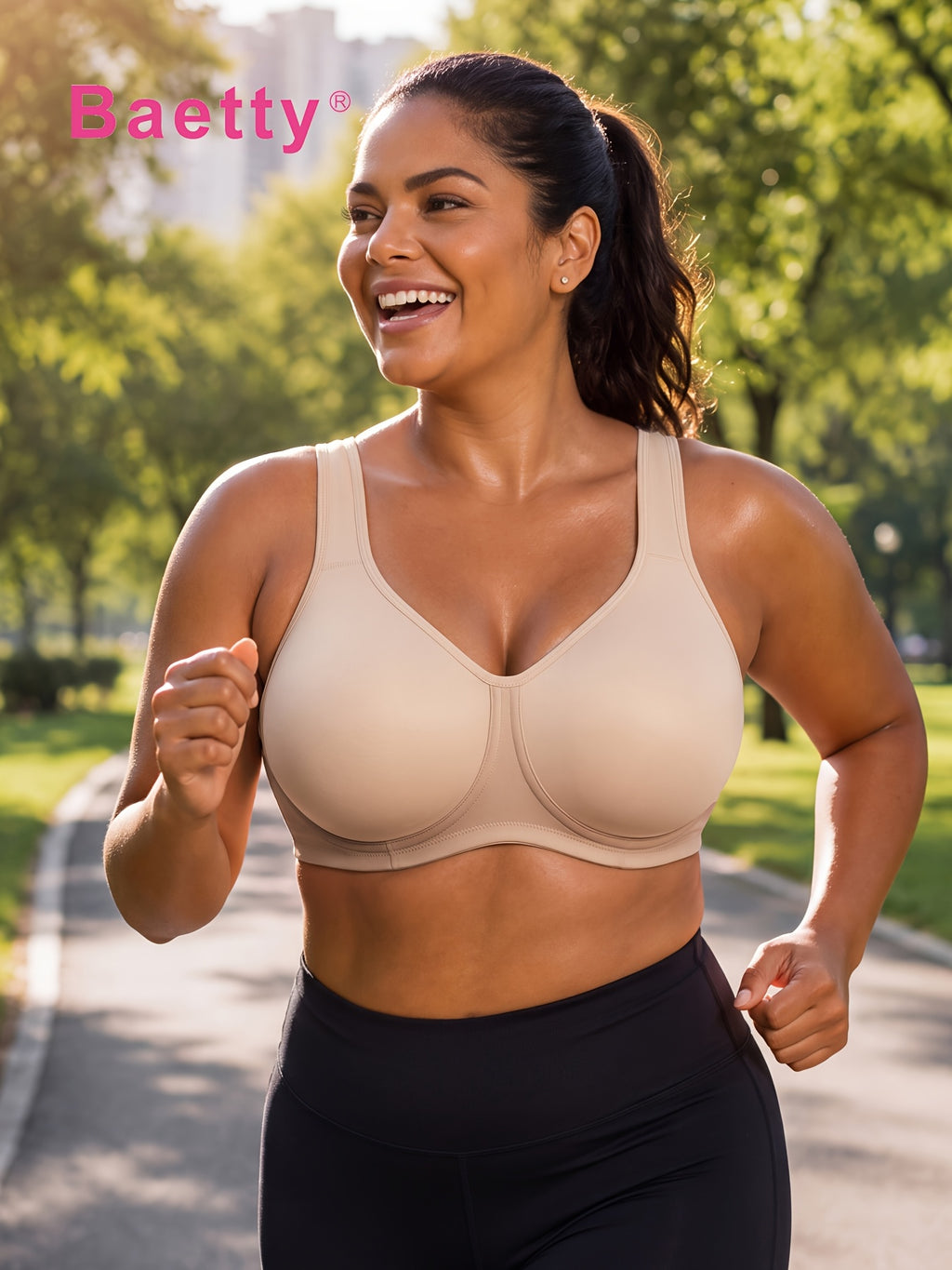 Soutien-gorge de sport grande taille — Deux bonnets cerclés