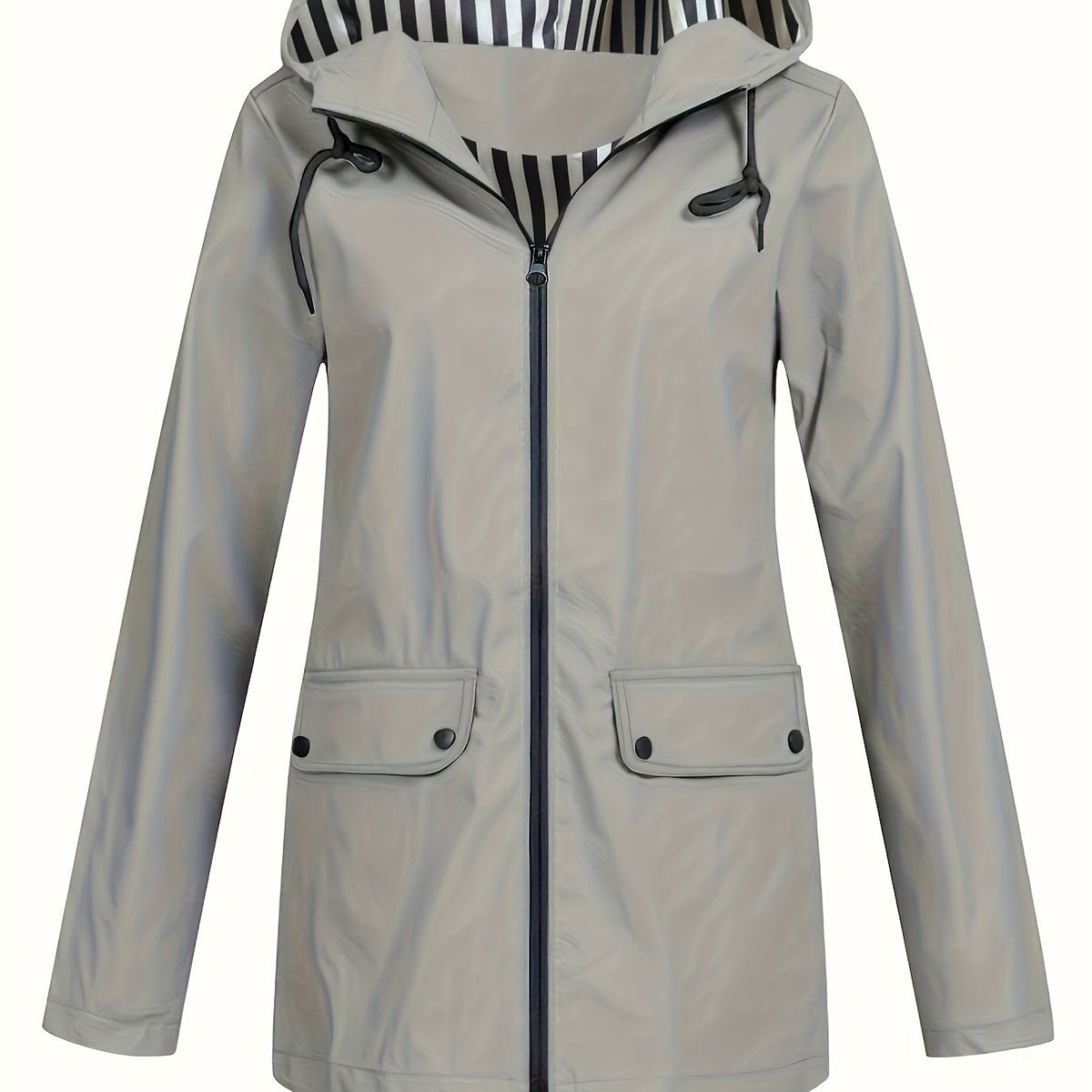 Veste grande taille, capuche, poches plaquées, esprit décontracté, détail du col